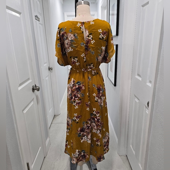 June and Hudson Dress - Picture 4 of 5